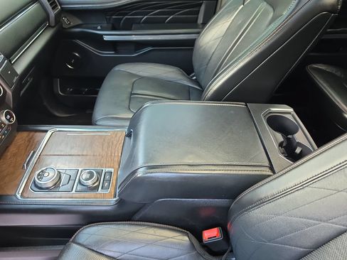 Used 2019 Ford Expedition Max Platinum AWD/4WD image 27