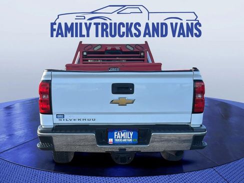 Used 2018 Chevrolet Silverado 2500 W/T w/ WT Convenience Package image 3