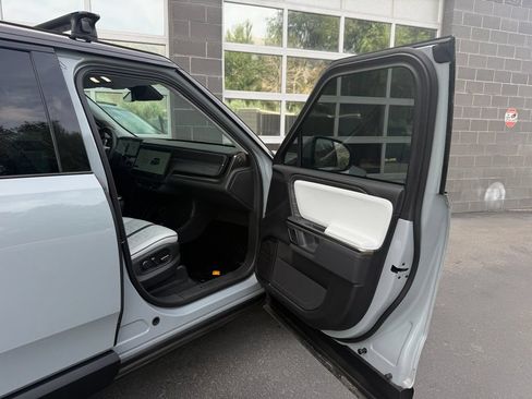 Used 2023 Rivian R1S Adventure AWD/4WD image 50