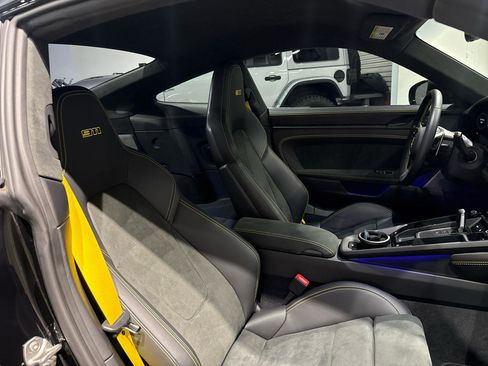 Used 2023 Porsche 911 Dakar image 30