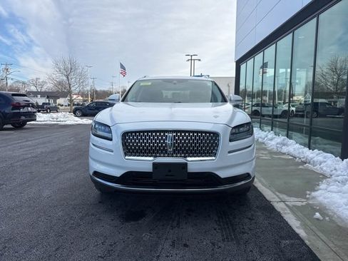 Used 2023 Lincoln Nautilus Reserve w/ Equipment Group 201A image 7
