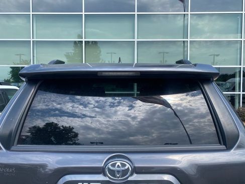 Used 2020 Toyota 4Runner SR5 AWD/4WD image 7