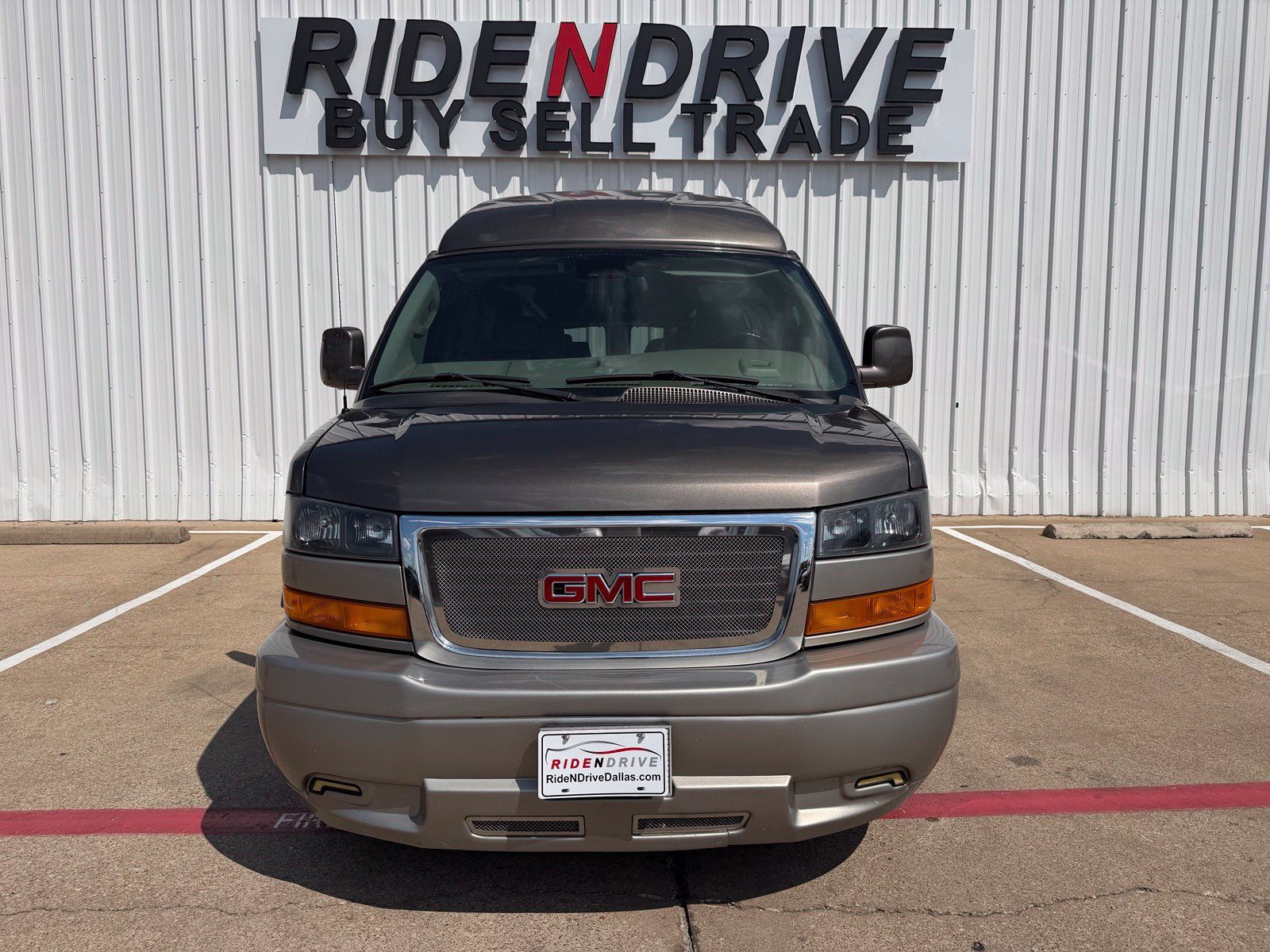 Used 2020 GMC Savana 2500 Extended w/ Enhanced Convenience Package RWD image 11