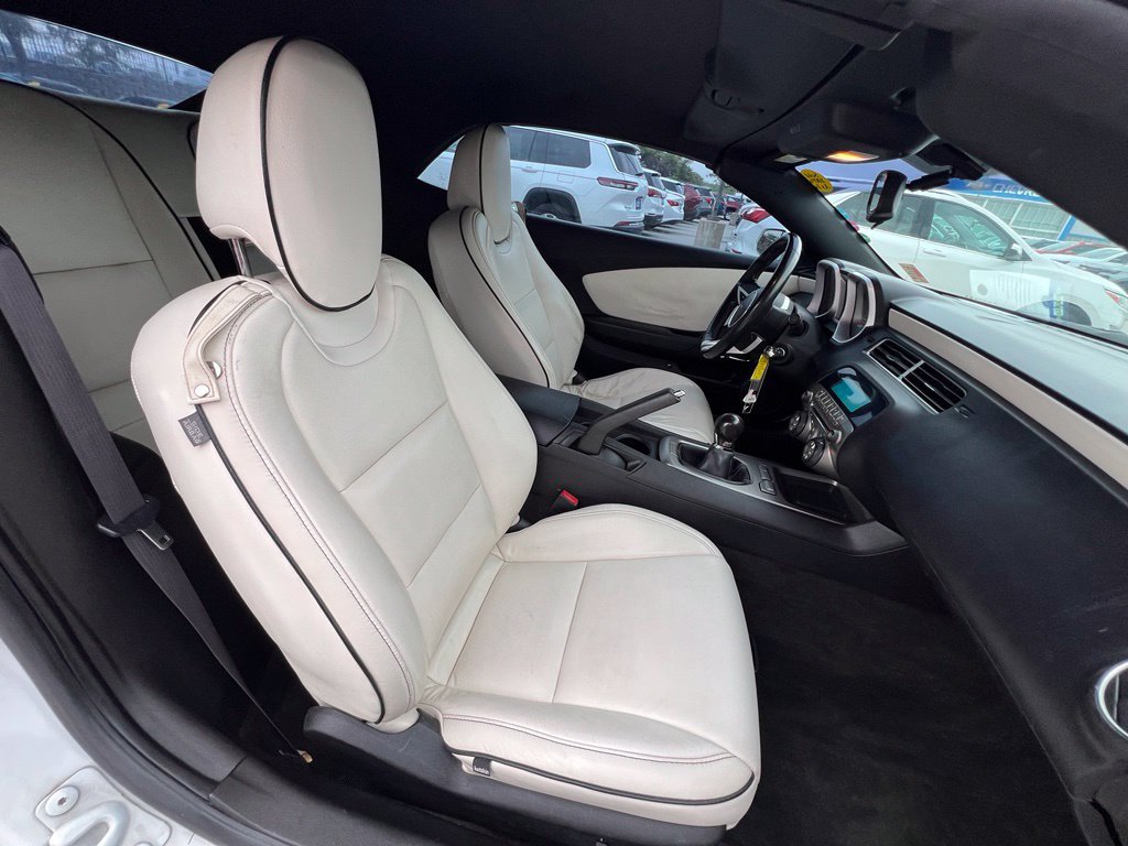 Used 2011 Chevrolet Camaro SS RWD image 22