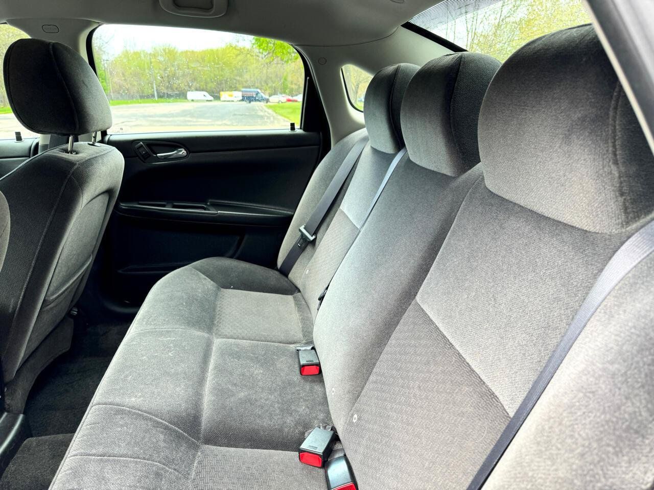 Used 2011 Chevrolet Impala LT FWD image 36