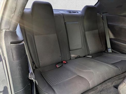 Used 2019 Dodge Challenger SXT image 18