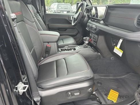 New 2025 Jeep Wrangler Unlimited Rubicon w/ XTREMEE 35" Tire Package image 13