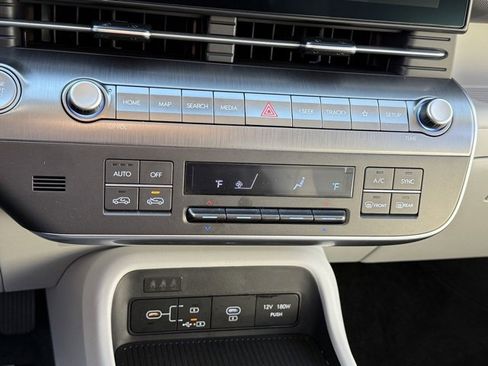 Used 2025 Hyundai Kona SEL image 19