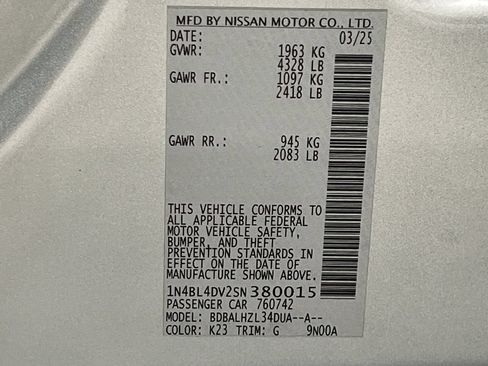 Used 2025 Nissan Altima 2.5 SV FWD image 72