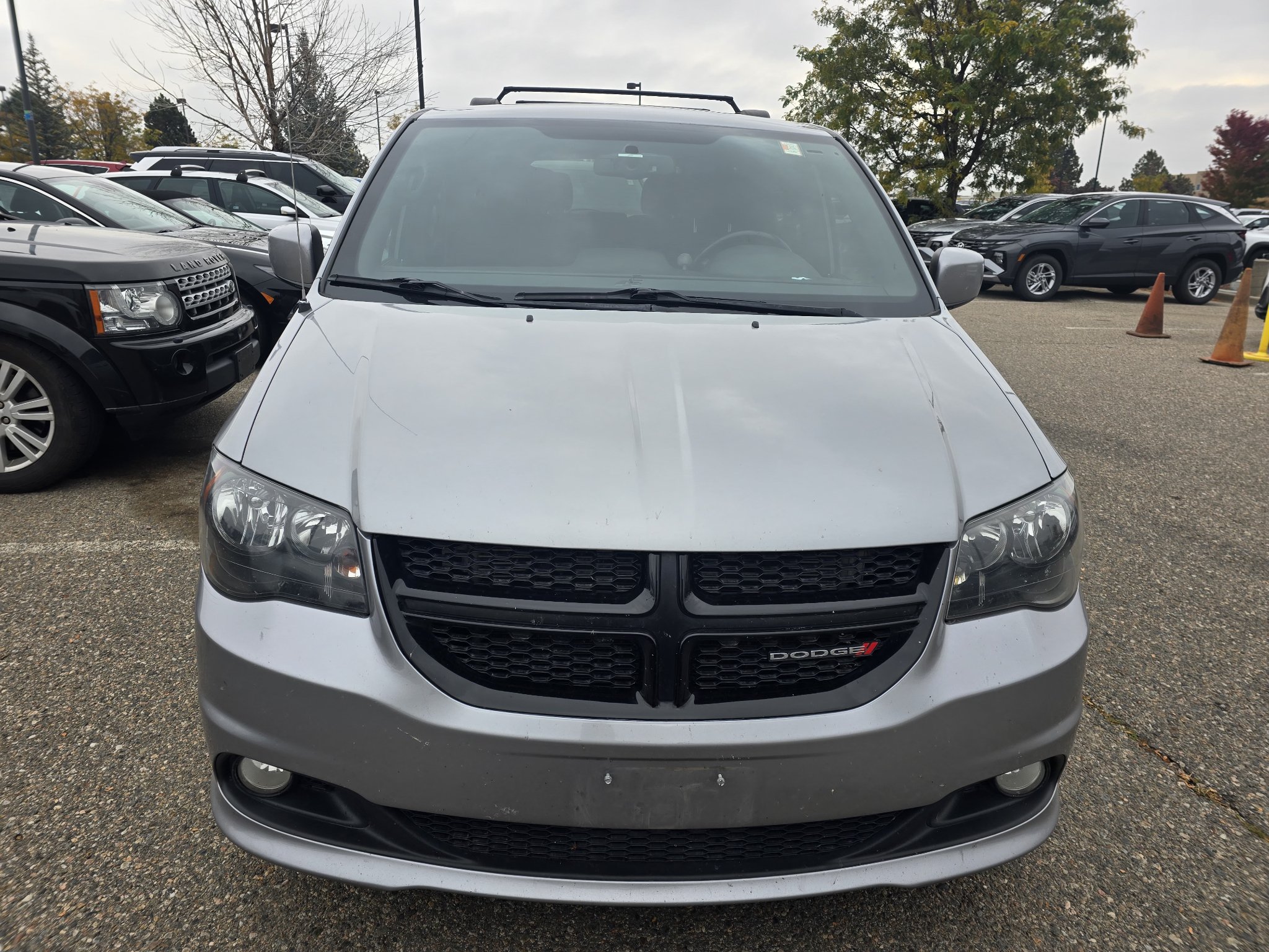 Used 2018 Dodge Grand Caravan SE FWD image 19
