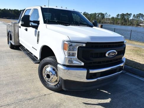 Used 2022 Ford F350 XL w/ Power Equipment Group image 2