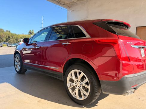 Used 2019 Cadillac XT5 Luxury w/ LPO, Radiant Package FWD image 3
