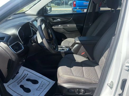 Used 2018 Chevrolet Equinox LT FWD image 9