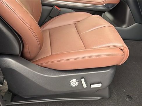 New 2025 Lincoln Navigator L Reserve image 8