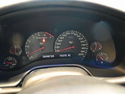 Used 2000 Chevrolet Corvette Coupe w/ Roof Pkg image 31