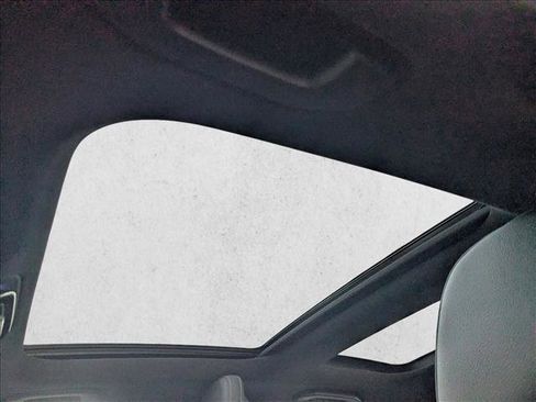 Used 2025 Mercedes-Benz C 300 Sedan image 15