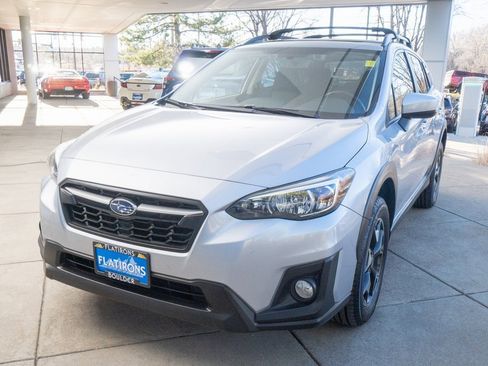 Used 2020 Subaru Crosstrek 2.0i Premium w/ Moonroof Package 2 image 3