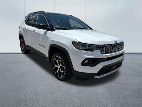 Certified 2024 Jeep Compass Limited AWD/4WD image 9