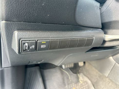 Used 2021 Toyota Corolla SE FWD image 13