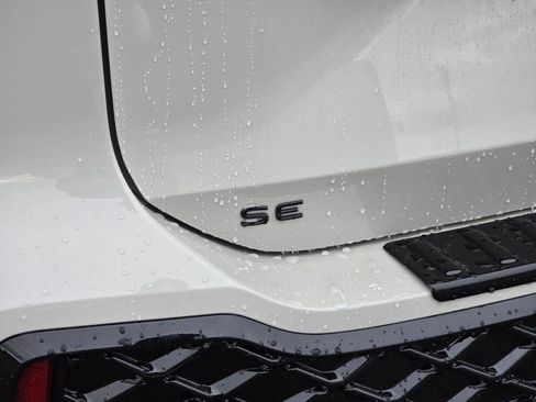 New 2026 Volkswagen Tiguan SE R-Line image 14