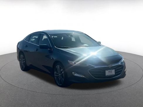 Used 2024 Chevrolet Malibu LT image 2