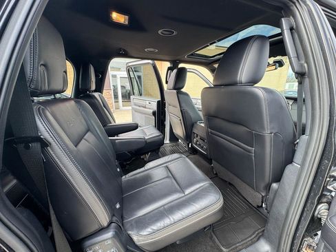 Used 2015 Ford Expedition EL Platinum image 23
