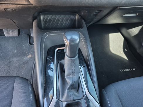Used 2021 Toyota Corolla SE w/ Carpet Mat Package (TMS) FWD image 12