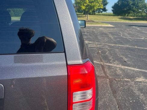 Used 2017 Jeep Patriot Sport w/ Power Value Group FWD image 17