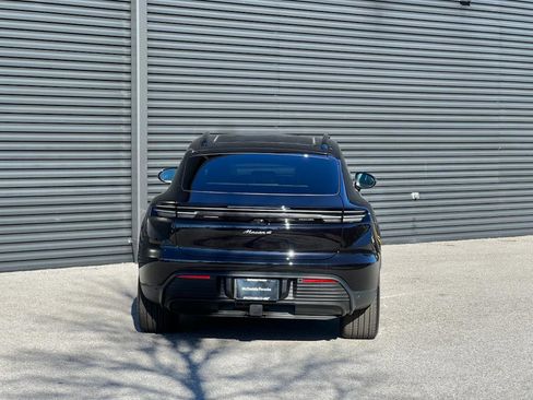 Certified 2024 Porsche Macan 4 Electric image 6