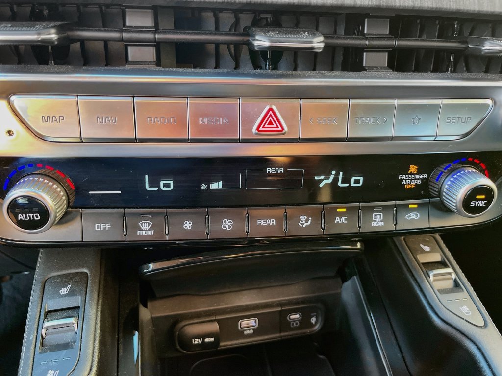 Used 2025 Kia Telluride SX FWD image 16