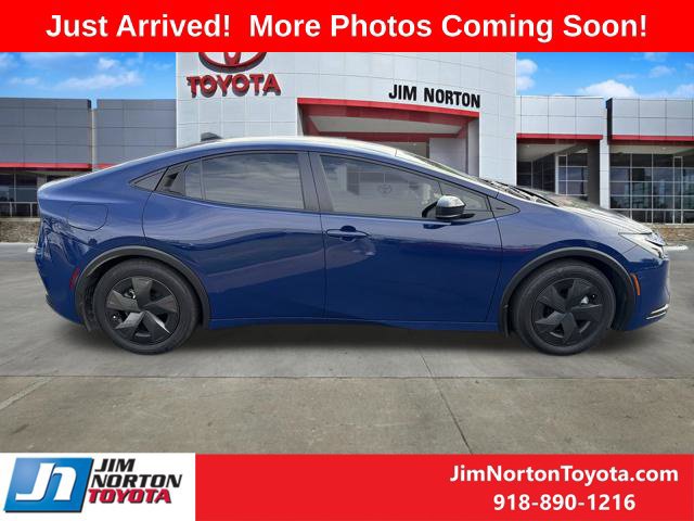 Used 2026 Toyota Prius Plug-In Hybrid FWD image 7
