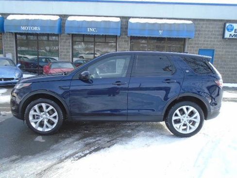 Used 2023 Land Rover Discovery Sport SE image 8