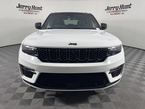 Used 2025 Jeep Grand Cherokee Summit w/ Obsidian Package AWD/4WD image 5