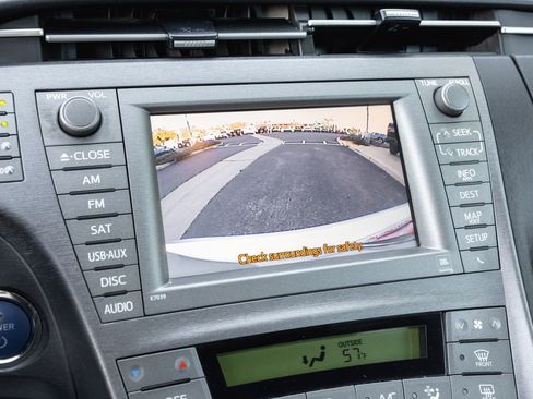 Used 2013 Toyota Prius Four w/ Deluxe Solar Roof Pkg image 16