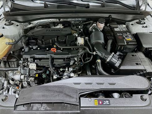 Used 2024 Kia K5 GT-Line image 32