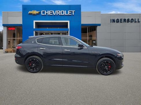 Used 2020 Maserati Levante image 28