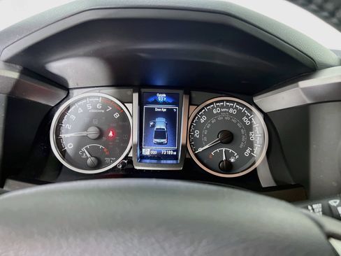 Used 2022 Toyota Tacoma SR5 w/ Technology Package RWD image 22