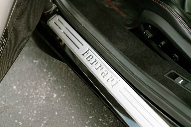 Used 2022 Ferrari F8 Tributo RWD image 34