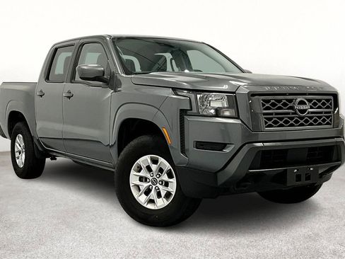 Used 2024 Nissan Frontier SV image 1