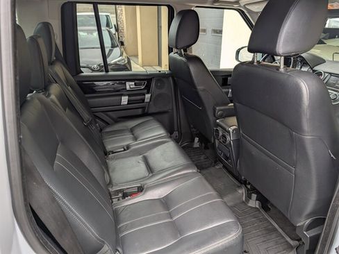 Used 2016 Land Rover LR4 HSE image 30