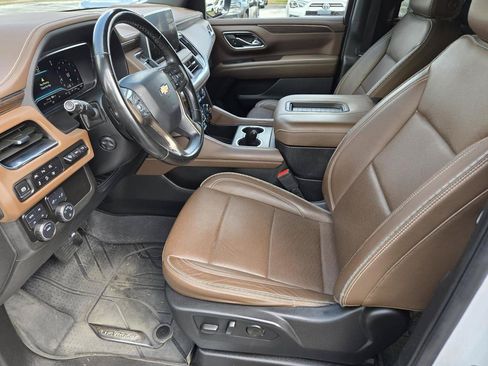 Used 2024 Chevrolet Tahoe High Country w/ Premium Package 2 AWD/4WD image 15