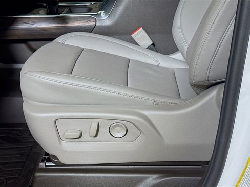 New 2026 GMC Sierra 1500 SLT image 17