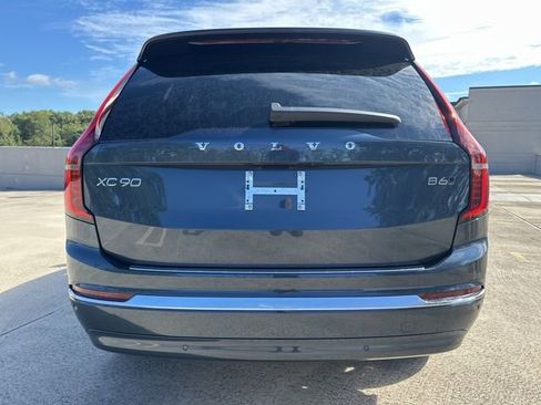 New 2026 Volvo XC90 B6 Plus w/ Protection Package Premier image 6
