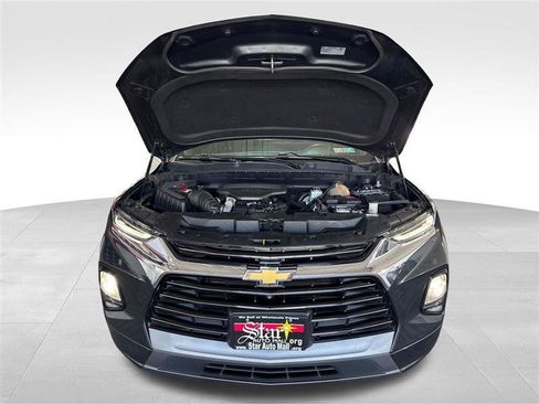 Used 2019 Chevrolet Blazer Premier w/ Sun and Wheels Package AWD/4WD image 11