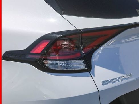 Certified 2025 Kia Sportage EX FWD image 10