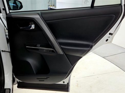 Used 2017 Toyota RAV4 SE w/ Power Extra Value Package image 19