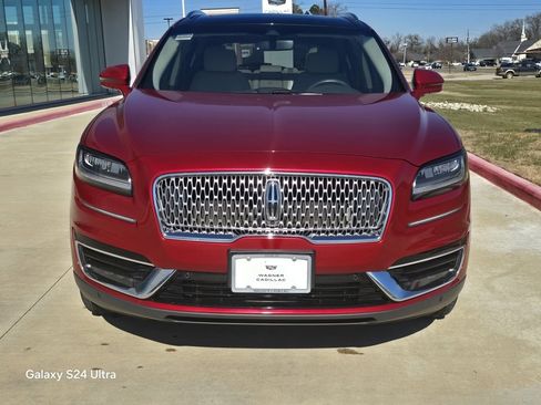 Used 2020 Lincoln Nautilus Reserve w/ Equipment Group 201A image 8