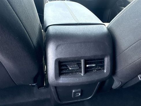 Used 2024 GMC Terrain SLE w/ Driver Convenience Package FWD image 20