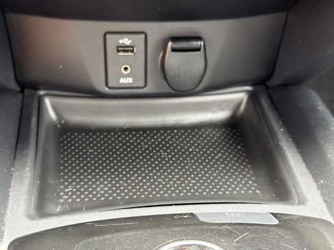 Used 2015 Nissan Rogue SV AWD/4WD image 26