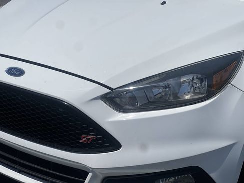 Used 2018 Ford Focus ST FWD image 14